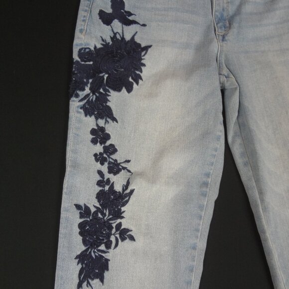 VINTAGE BLUES AMERICA EMBROIDERED FLOWER WOMENS JEAN SIZE 6 28 L241 (SPOT C PIC) - Picture 6 of 8